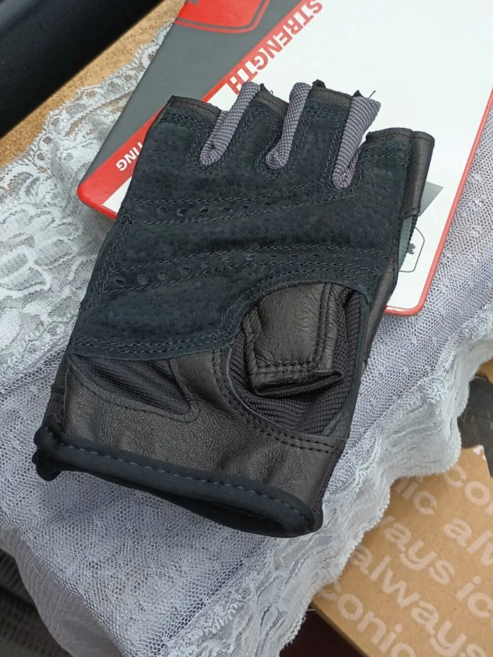 Harbinger Pro Strength Lifting Gloves (real leather palm), L, black/gray, New